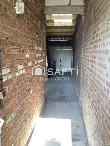 Belle 1930 ,3 chambres(+ combles) avec garage et jardin , à 10 minutes du centre ville