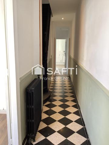 Belle 1930 ,3 chambres(+ combles) avec garage et jardin , à 10 minutes du centre ville