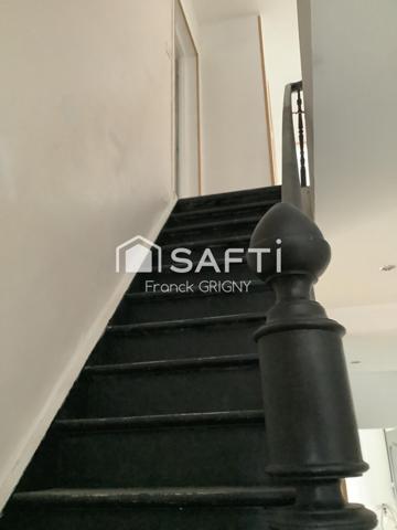 Belle 1930 ,3 chambres(+ combles) avec garage et jardin , à 10 minutes du centre ville