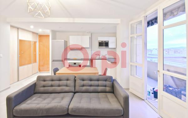 Appartement à louer    2 pièces •  Lyon 8