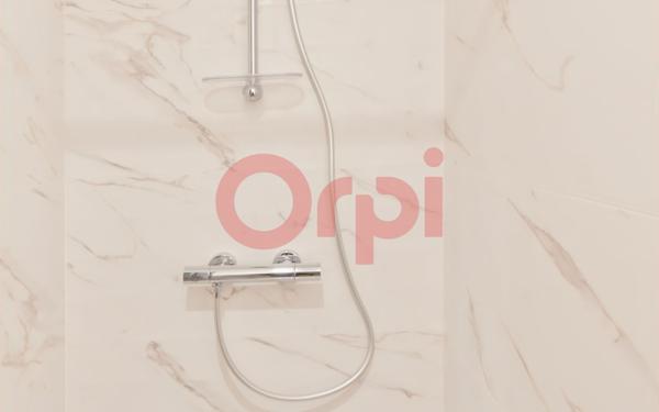 Appartement à louer    2 pièces •  Lyon 8