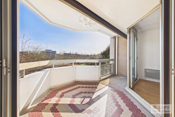 FRONT DE SEINE - 2 PIÈCES DE 53 M² - VUE SEINE ET ÎLE DE LA JATTE