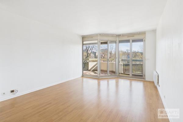 FRONT DE SEINE - 2 PIÈCES DE 53 M² - VUE SEINE ET ÎLE DE LA JATTE