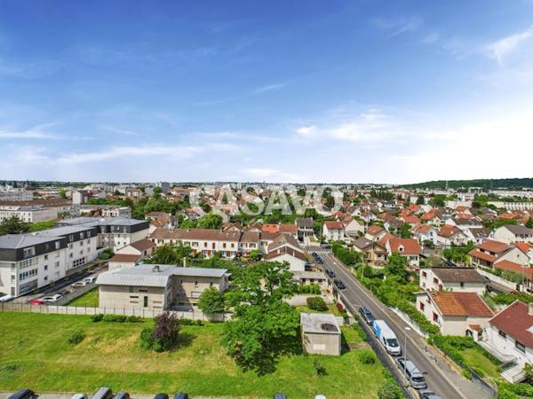 Vente Appartement 4 pièces de 79m² - 93330 Neuilly-sur-Marne