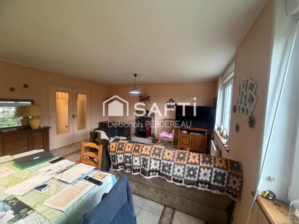 Maison d'habitation avec local commercial