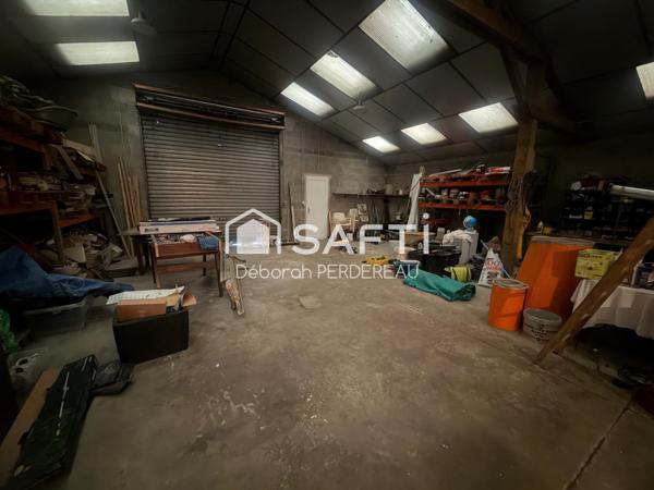 Maison d'habitation avec local commercial