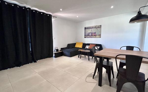 Appartement à vendre    3 pièces • 69,03 m2 Fréjus