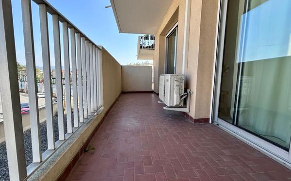 Appartement à vendre    3 pièces • 69,03 m2 Fréjus