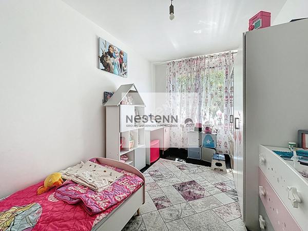 Maison à vendre à Fontaine le Comte - 4 chambres, à proximité des écoles et des commerces