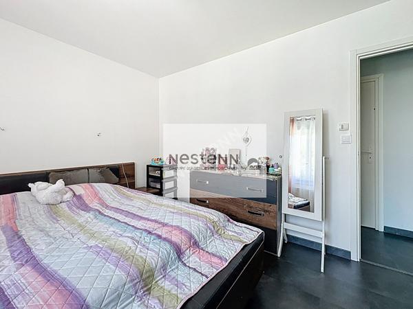 Maison à vendre à Fontaine le Comte - 4 chambres, à proximité des écoles et des commerces