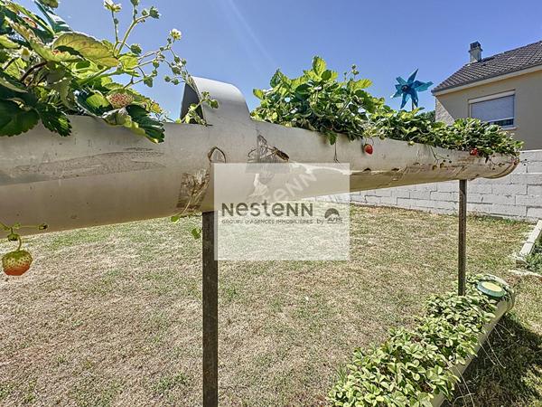 Maison à vendre à Fontaine le Comte - 4 chambres, à proximité des écoles et des commerces