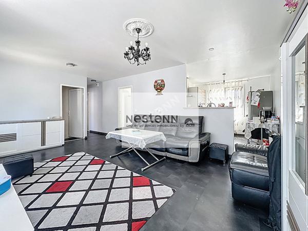 Maison à vendre à Fontaine le Comte - 4 chambres, à proximité des écoles et des commerces