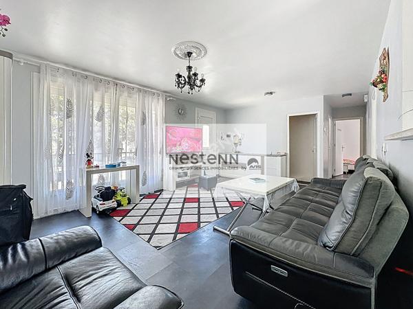 Maison à vendre à Fontaine le Comte - 4 chambres, à proximité des écoles et des commerces