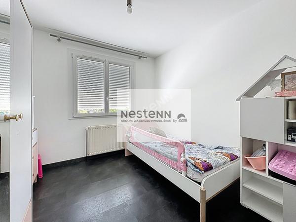 Maison à vendre à Fontaine le Comte - 4 chambres, à proximité des écoles et des commerces