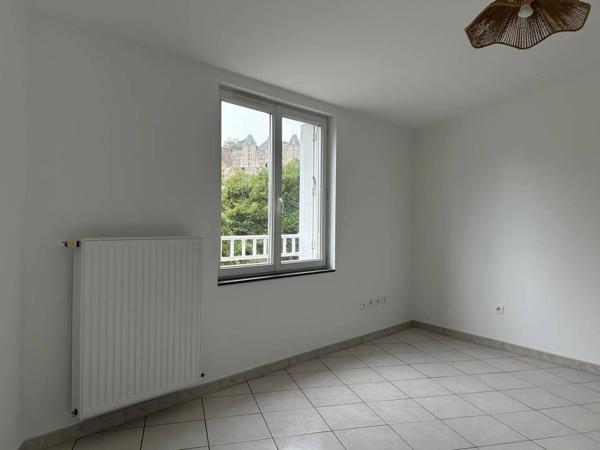 Maison de ville vue château