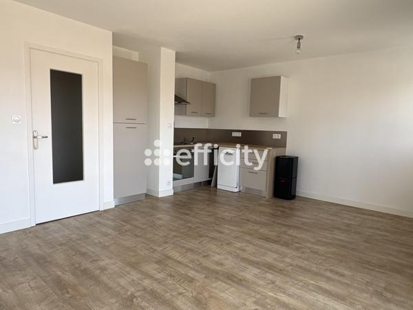 Appartement
         2 pièces
        - 40 m² 199 000 € *