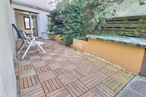 MAGNIFIQUE APPARTEMENT EN BORD DE CANAL AVEC VUE DIRECTE SUR LE STADE DE FRANCE 3 PIÈCES 77 m²  TERRASSE 60 m²  BOX 25 m²