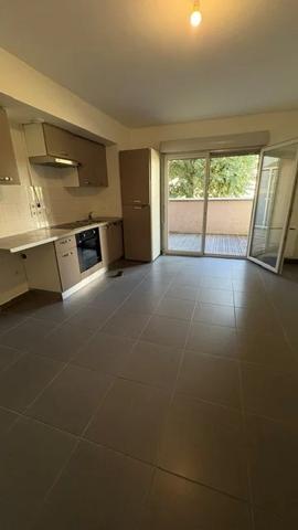 APPARTEMENT T2 A LOUER - VERNAISON 39.04 m 2 670 € charges comprises par mois