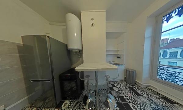 APPARTEMENT T2 A LOUER - LYON 5EME ARRONDISSEMENT Saint-Paul 57.51 m 2 923,85 € charges comprises par mois