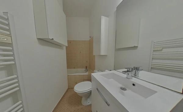 APPARTEMENT T2 A LOUER - LYON 5EME ARRONDISSEMENT Saint-Paul 57.51 m 2 923,85 € charges comprises par mois