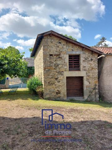 Maison du 17°, 184 m2 hab. avec garage et terrain clos