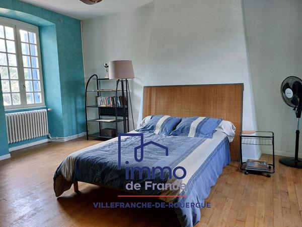 Maison du 17°, 184 m2 hab. avec garage et terrain clos