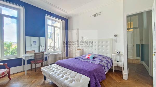 Ensemble immobilier comprenant une maison 7 chambres à BOULOGNE SUR MER