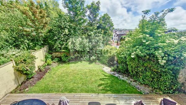 Ensemble immobilier comprenant une maison 7 chambres à BOULOGNE SUR MER