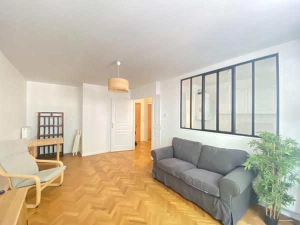 Appartement Asnieres Sur Seine _rue du contrat social _2 pièce(s)_parking_cave
