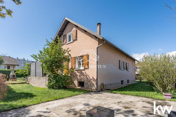 MAISON 170 m² de 10 PIECES – PARCELLE 800 m² – LE CARREAU