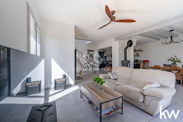 MAISON 170 m² de 10 PIECES – PARCELLE 800 m² – LE CARREAU