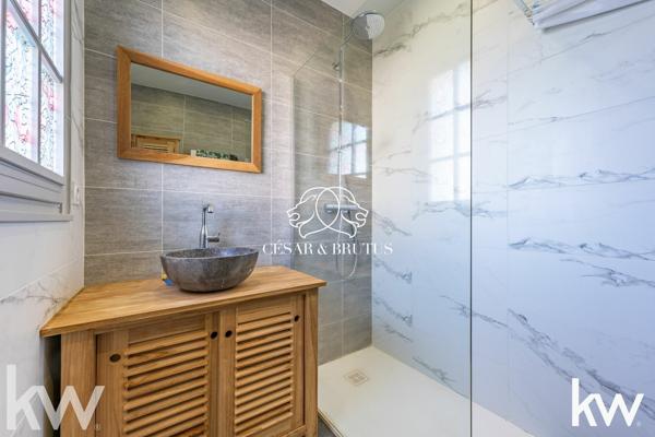 MAISON 170 m² de 10 PIECES – PARCELLE 800 m² – LE CARREAU
