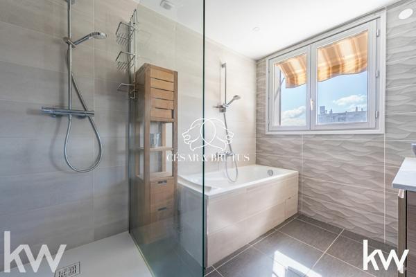 MAISON 170 m² de 10 PIECES – PARCELLE 800 m² – LE CARREAU