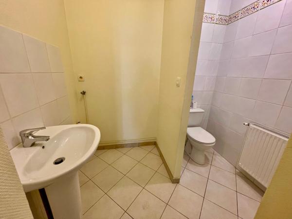 Local/bureau à vendre ILLIERS COMBRAY (28)