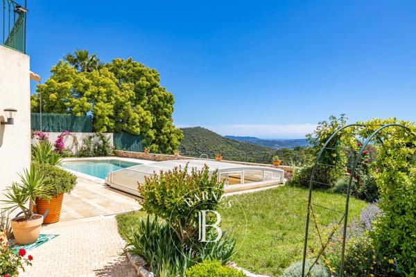 Peymeinade, Villa 4 Chambres -  274 m² à vendre