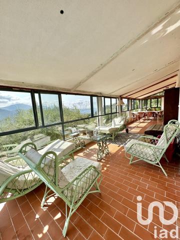 Maison 6 pièces de 220 m² à Gilette (06830)