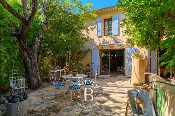 Saint-Cyr-sur-Mer, Mas 5 Chambres -  370 m² à vendre