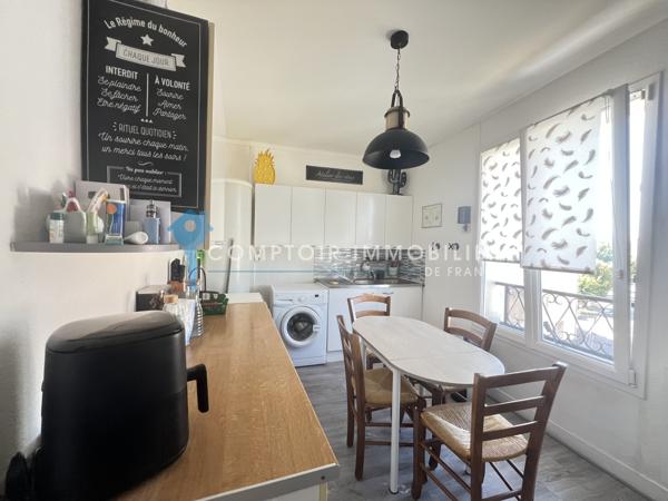 Duplex
                                                                                                                                                                                                                                                                                                                        3 pièce(s)                                                                                                                                                                                                          1 chambre(s)                                                                                                                                                                                                          48.53  m²