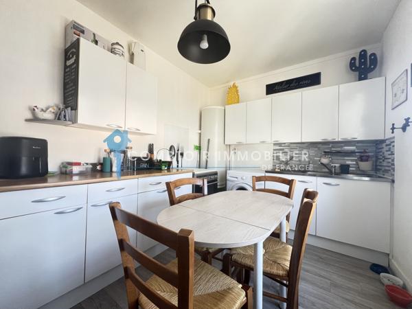 Duplex
                                                                                                                                                                                                                                                                                                                        3 pièce(s)                                                                                                                                                                                                          1 chambre(s)                                                                                                                                                                                                          48.53  m²