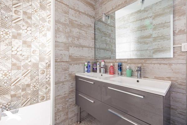 Maison à vendre |  Tonnay-Charente |  5 pièces | 125 m²