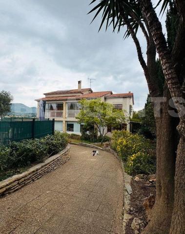 maison/villa 8 pièce(s) 235 m2