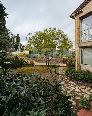 maison/villa 8 pièce(s) 235 m2