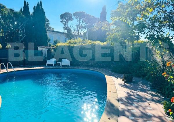 maison/villa 8 pièce(s) 235 m2