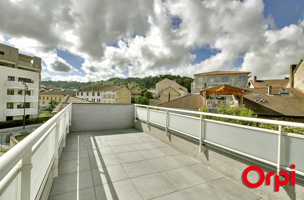 Maison à vendre    4 pièces •  Bourgoin-Jallieu