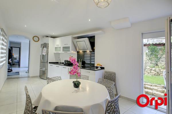 Maison à vendre    4 pièces •  Bourgoin-Jallieu