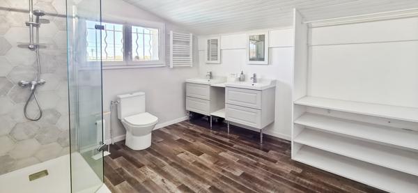 AMBES - 33810 - Maison familiale 180m² sur 700m² de parcelle - garage, piscine, calme !