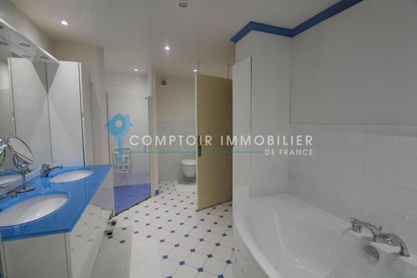 Maison
                                                                                                                                                                                                                                                                                                                        6 pièce(s)                                                                                                                                                                                                          4 chambre(s)                                                                                                                                                                                                          240  m²