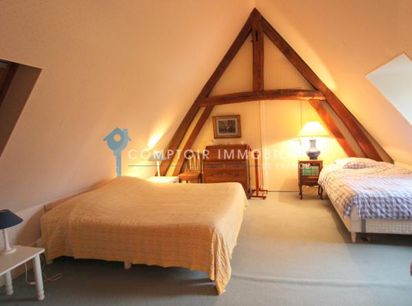 Maison
                                                                                                                                                                                                                                                                                                                        6 pièce(s)                                                                                                                                                                                                          4 chambre(s)                                                                                                                                                                                                          240  m²