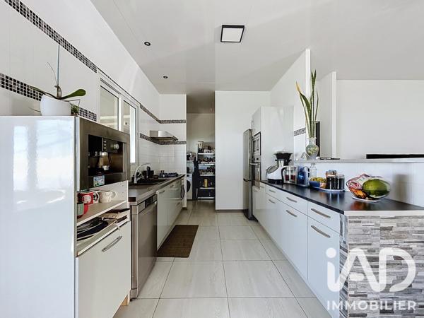 Maison à vendre 8 pièces 223 m² Saint-Denis