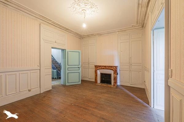 Maison à vendre 337 920 € Pocé-sur-Cisse 8 p 280 m² DPE G